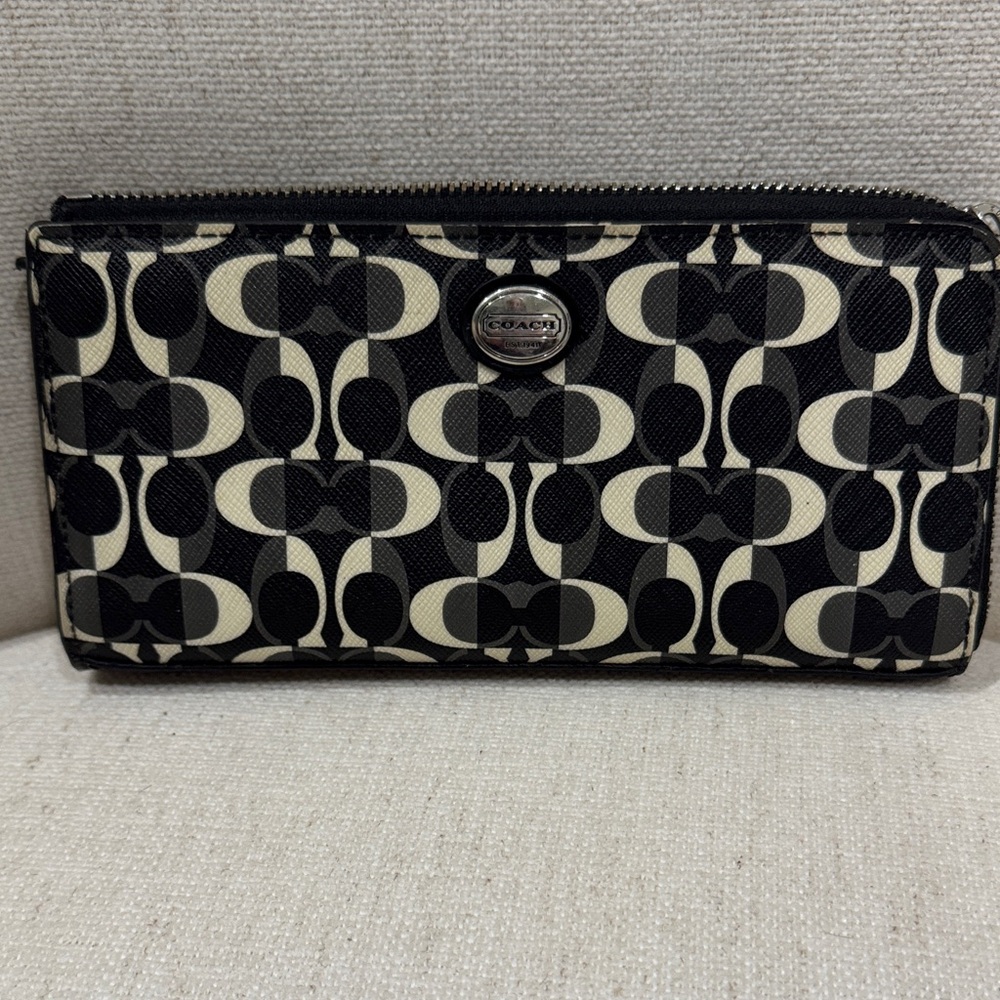 Coach Dream C Black and Cream Signature Zip Wallet, Crossbody and Satin Dust Bag - Picture 2 of 16